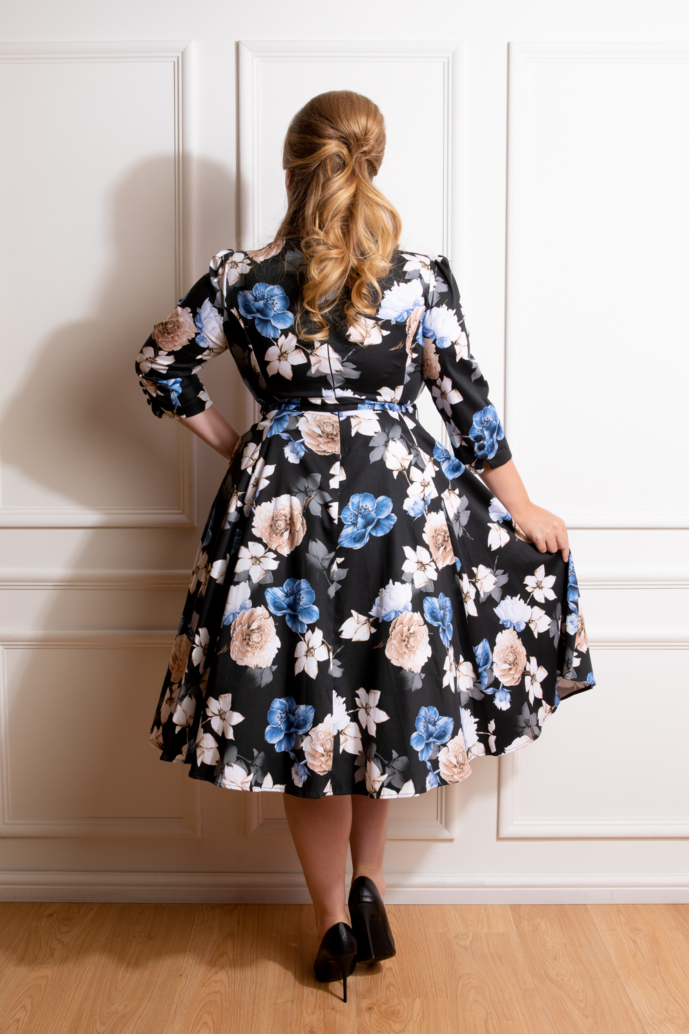 Zoe Floral Swing Dress in Plus Size